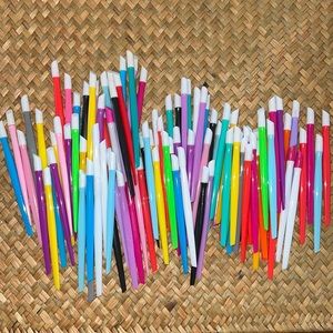 100 Pieces Multicolor Plastic Handle Nail Cuticle Pusher.